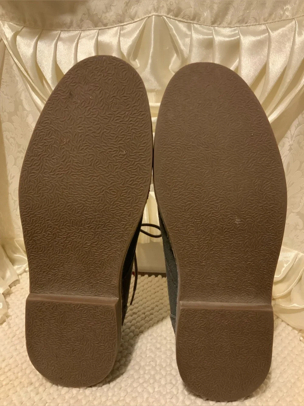 KENNETH COLE